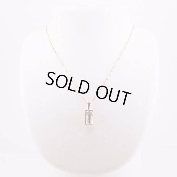 ロジェ・デュブイ　750PG フォローミー ダイアイリペンダントネックレス 8.70g　装着イメージ