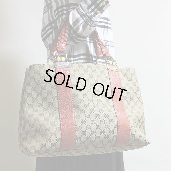 グッチ　バンブートート　232947　486628　ベージュ／ピンク　持ったイメージ