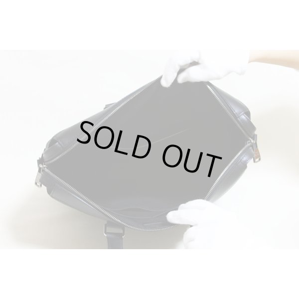 ルイ・ヴィトン　トート・エクスプローラー M40567　中身