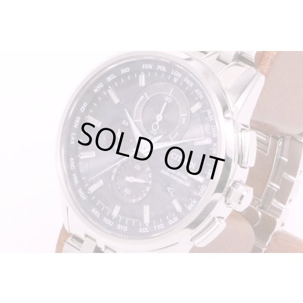 シチズン　AT8110-53　電波エコドライブ　海外モデル　黒文字盤　サイド拡大