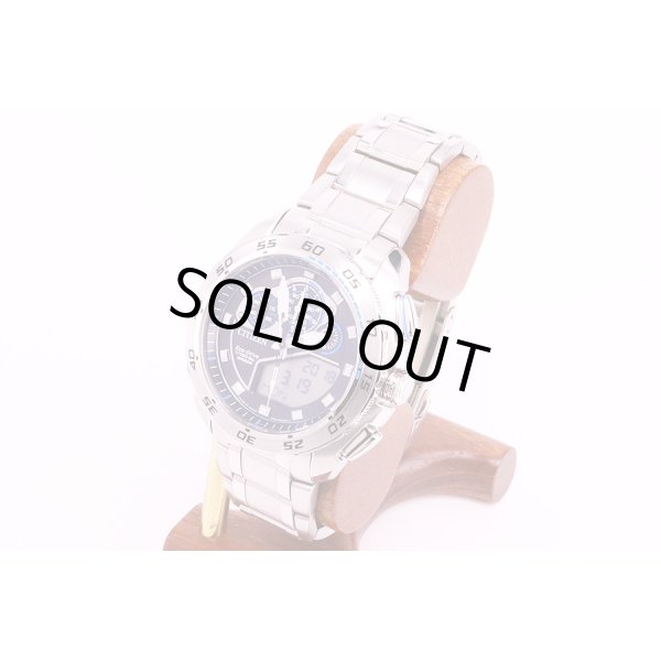 シチズン　JW0121-54E　エコドライブ　デジアナ　黒文字盤　一部水色　サイド