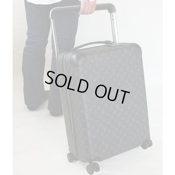 ルイ・ヴィトン　ホライゾン55 M23002　持ったイメージ(2)