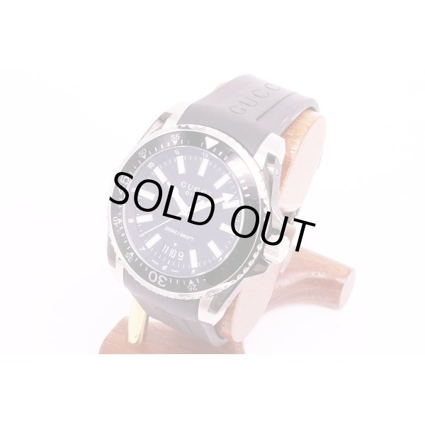 グッチ　ダイブ200m　YA136.2　黒文字盤　サイド
