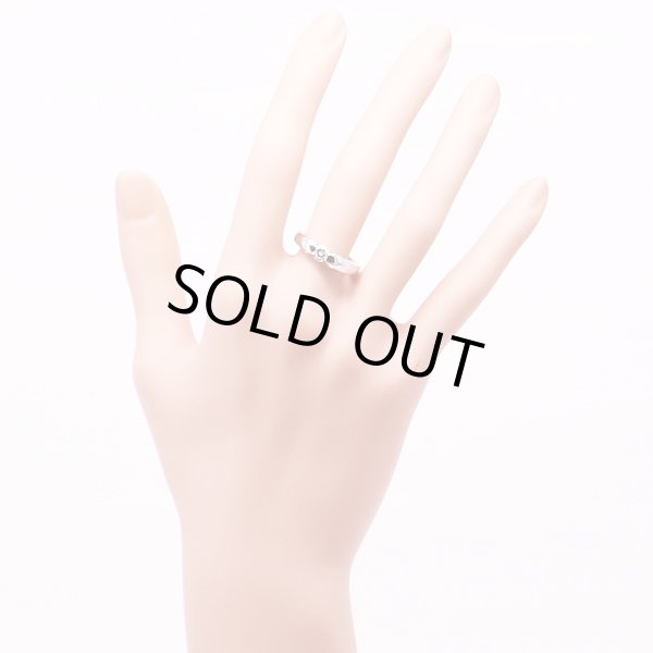 PT900 ダイアイリリング 0.33ct 0.11ct 8.10g　装着イメージ