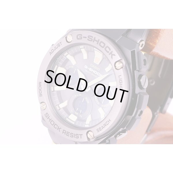 カシオ　Gショック　GST-W130BD　黒文字盤　サイド拡大