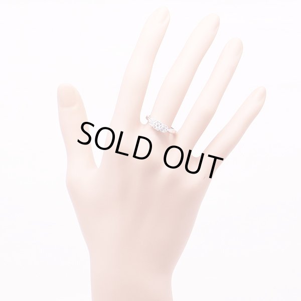 PT900 ダイアイリリング 0.50ct 4.10g　装着イメージ