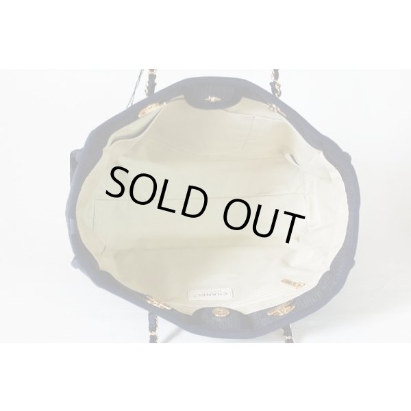 シャネル　ドーヴィル チェーントート A67001 ネイビー／ゴールド金具　中身