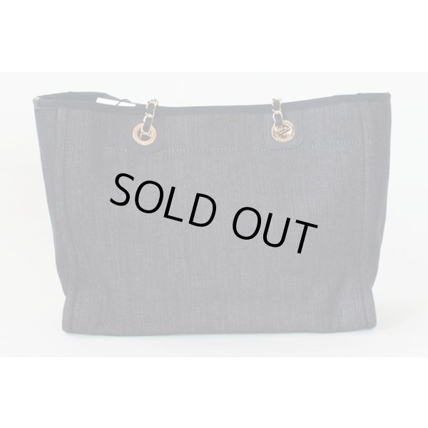 シャネル　ドーヴィル チェーントート A67001 ネイビー／ゴールド金具　裏面