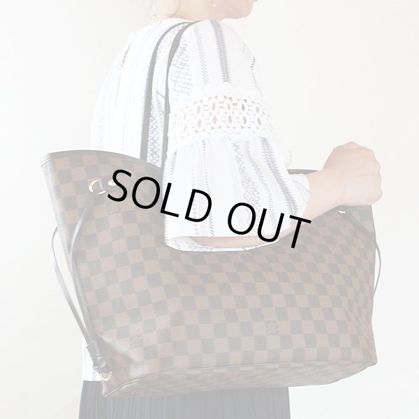 ルイ・ヴィトン　ネヴァーフルMM N41358 ルージュ　持ったイメージ