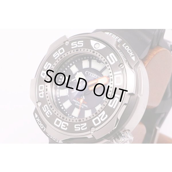 シチズン　プロマスター　プロダイバ－1000　BN7020-09E　黒文字盤　サイド拡大