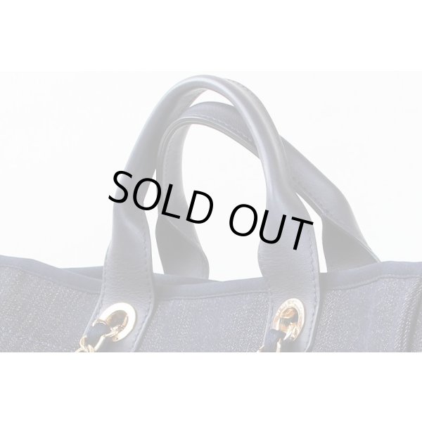 シャネル　ドーヴィル 2WAYチェーントート A66941 ネイビー／ゴールド金具　サイド上部