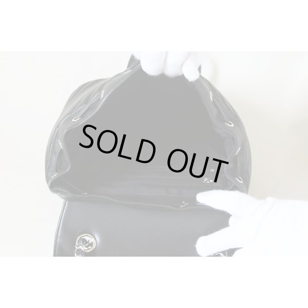 シャネル　シェブロン ステッチリュック A91121 ブラック／SIV金具　中身