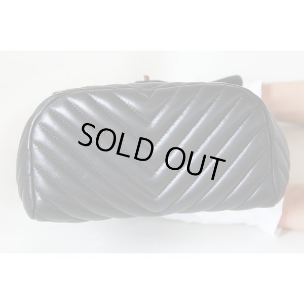 シャネル　シェブロン ステッチリュック A91121 ブラック／SIV金具　底