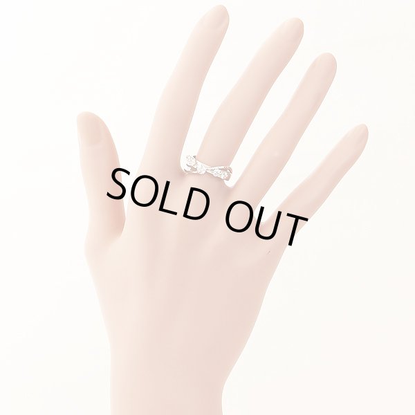 PT900 ダイアイリリング 0.223ct 0.104ct 0.103ct 0.109ct*2 5.60g　装着イメージ