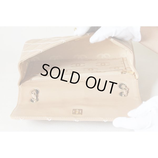 シャネル　ワイルドステッチ チェーンショルダーバック ベージュ／ゴールド金具　中身