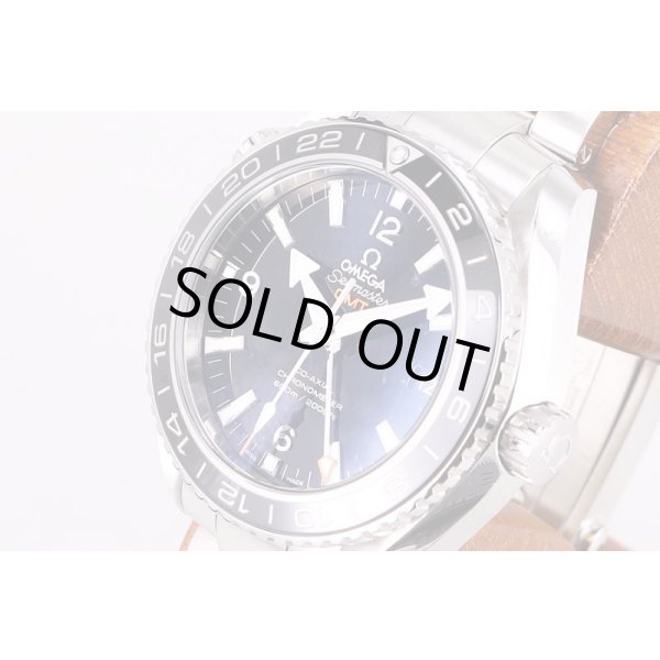 オメガ　シーマスタープラネットオーシャンGMT　232.30.44　黒文字盤　サイド拡大