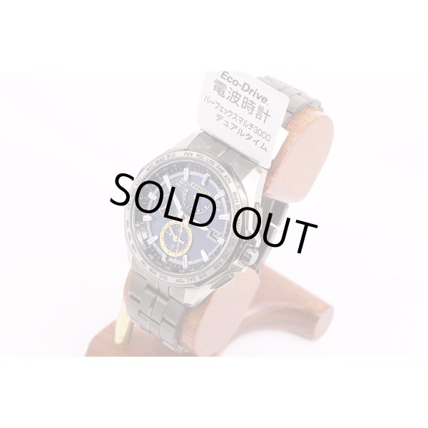 シチズン　アテッサ　AT9105-58L　電波エコD　紺文字盤　サイド