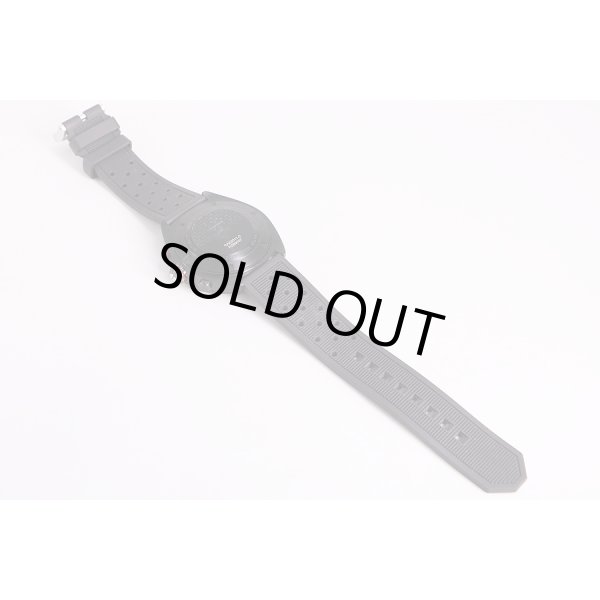 タグホイヤー　フォーミュラー1　キャリバー16　CAZ2011-0　黒文字盤　ラバーベルト状態　裏