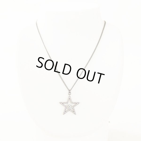 シャネル　ペンダントネックレス　CCココマークスターモチーフ　ラインストーン A96798 B17K　装着イメージ