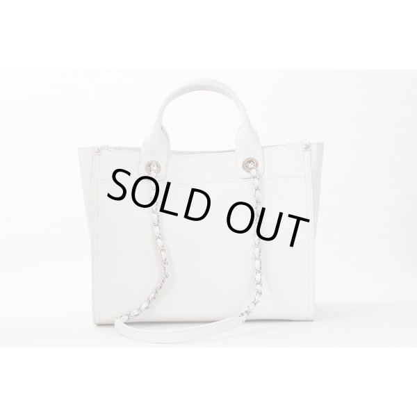 シャネル　ショッピングバッグ　クルーズ・ドーヴィルライン　アイボリーSIV金具　裏面