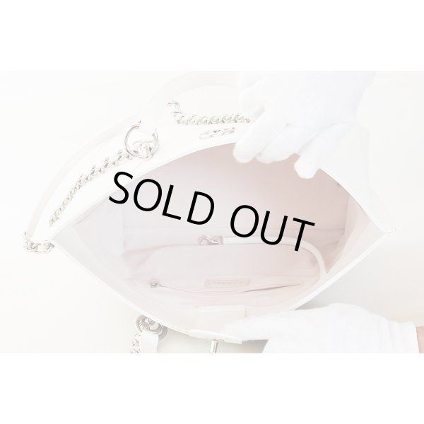 シャネル　トートバック　中身