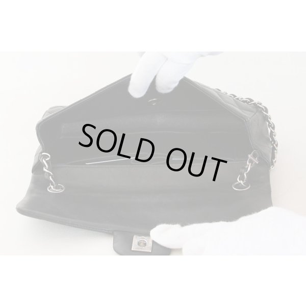 シャネル　チェーンショルダーバック　中身