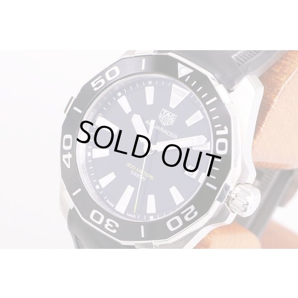 タグホイヤー　アカウレーサー　WAY111A　黒文字盤　サイド拡大