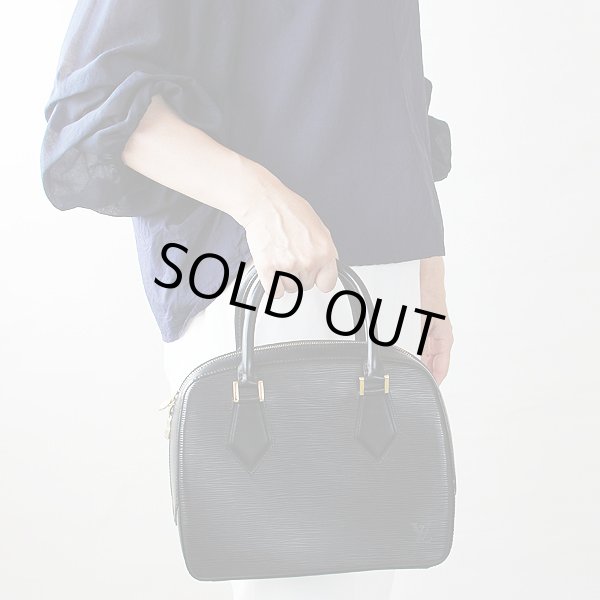 ルイヴィトン　サブロン　M42042　TH1907　ノワール　GP金具　持ったイメージ