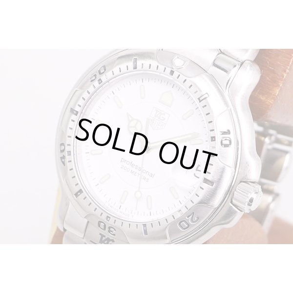 タグホイヤー　6000　WH1111　白文字盤　サイド拡大