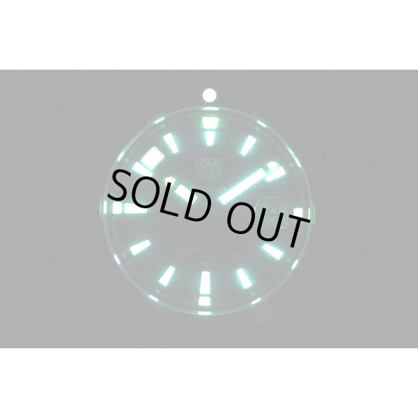 タグホイヤー　アクアレーサー　WBD2112　キャリバー5　紺文字盤　ライト暗闇