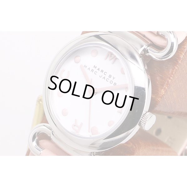 マークバイマークジェイコブ　MBM1305　白文字盤　サイド拡大