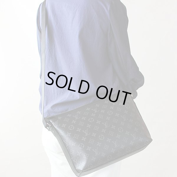 ルイ・ヴィトン　オディセ・メッセンジャーPM　M44223　RI0119　掛けたイメージ