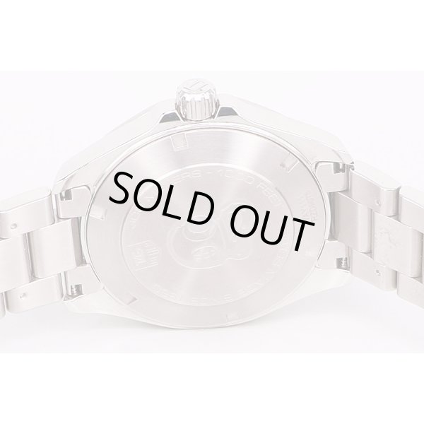 タグホイヤー　アクアレーサー　WAY1111　白文字盤　裏面拡大