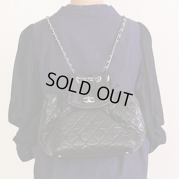 シャネル　２ＷＡＹショルダーバック シルバー金具　黒　背負ったイメージ