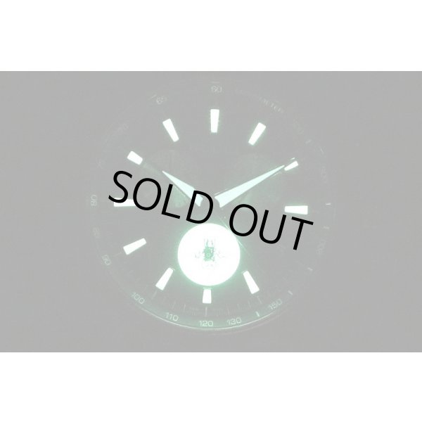 グッチ　Ｇタイムレス　クロノ　126.2　黒文字盤　蜂　ライト暗闇