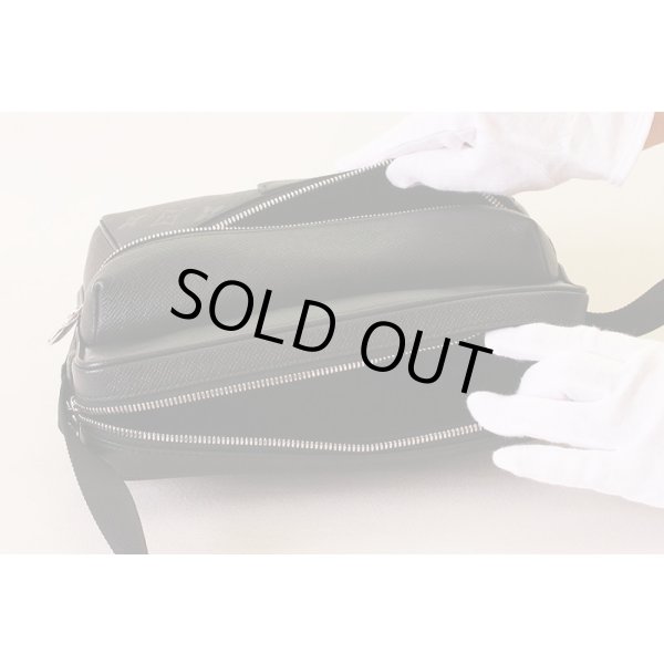 ルイ・ヴィトン　アウトドア・メッセンジャーＰＭ M30233 FO0189 ノワール　中身