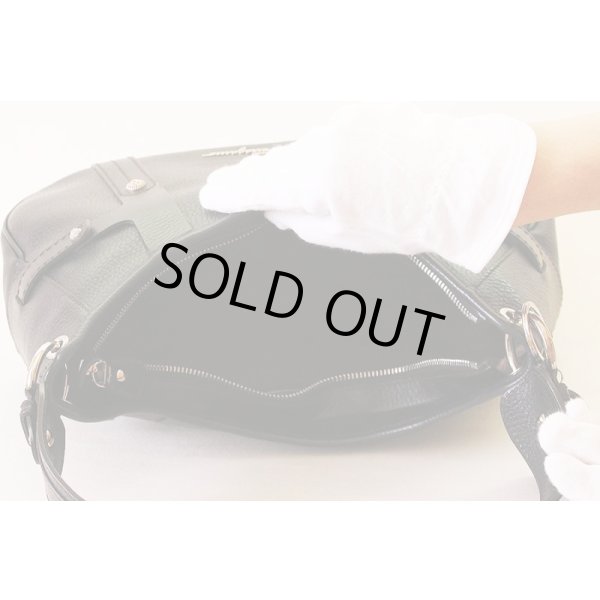 ファラガモ　ワンショルダーバック AU-21 A364 黒　中身