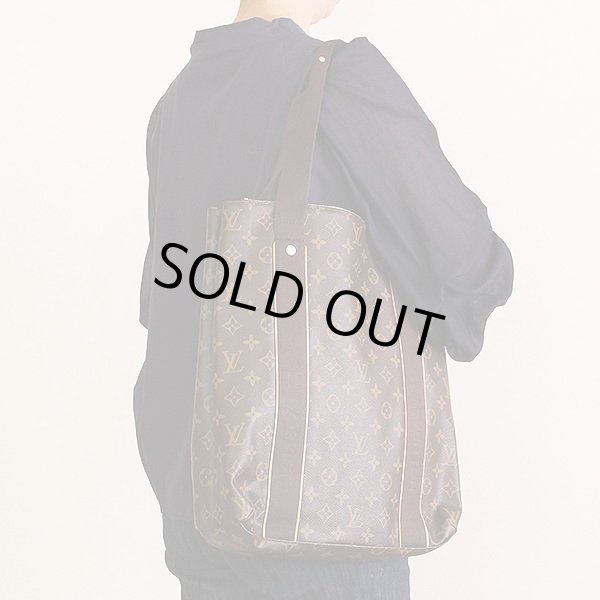 ルイ・ヴィトン　カバ・ボブール M53013 CA5019　掛けたイメージ