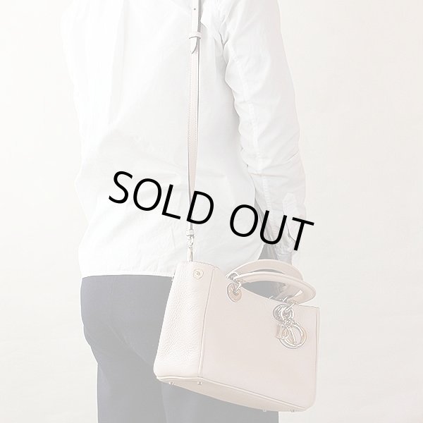 クリスチャンディオール　２WAYバック（ピンク） ディオリッシモ　M09150TRL　掛けたイメージ