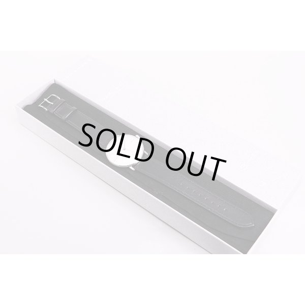 ユンハンス　ｄｅｓｉｇｎ　マックス・ビル　27　3700　銀文字盤　箱