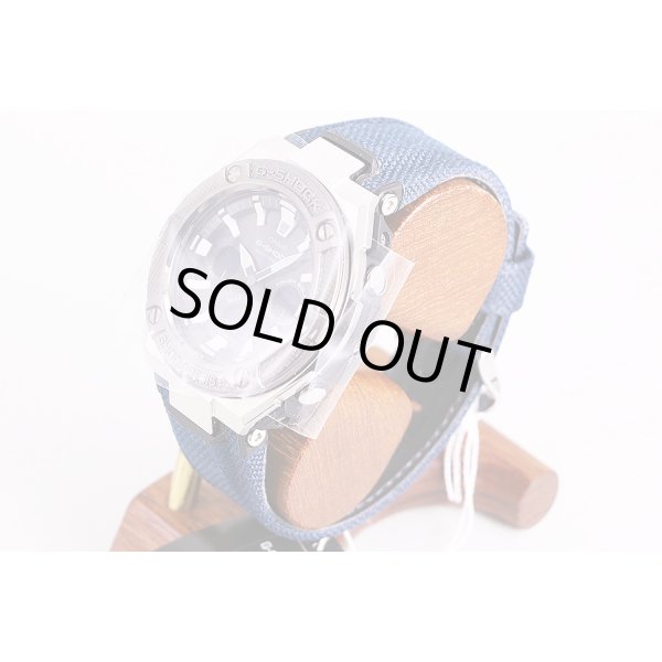 カシオ　Ｇショック　GST-W330　5580　黒文字盤　サイド