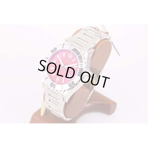 グッチ　パンテオン　ダイバー　赤文字盤　サイド