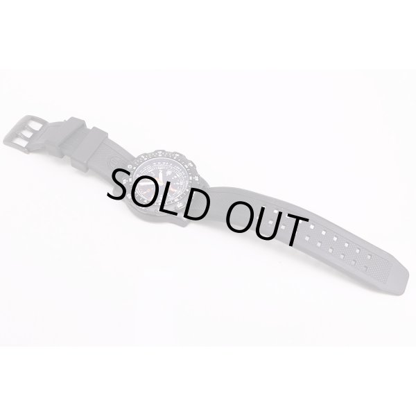 ルミノックス　８８００　レコン　黒文字盤　ラバーベルト状態　表面