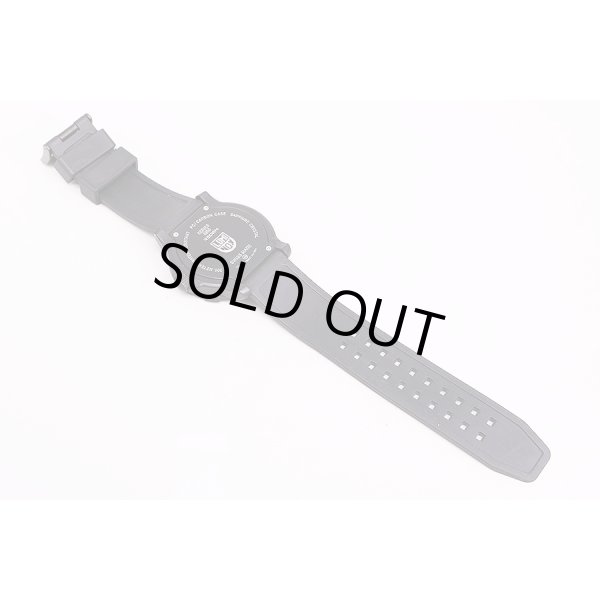 ルミノックス　８８００　レコン　黒文字盤　ラバーベルト状態　裏面