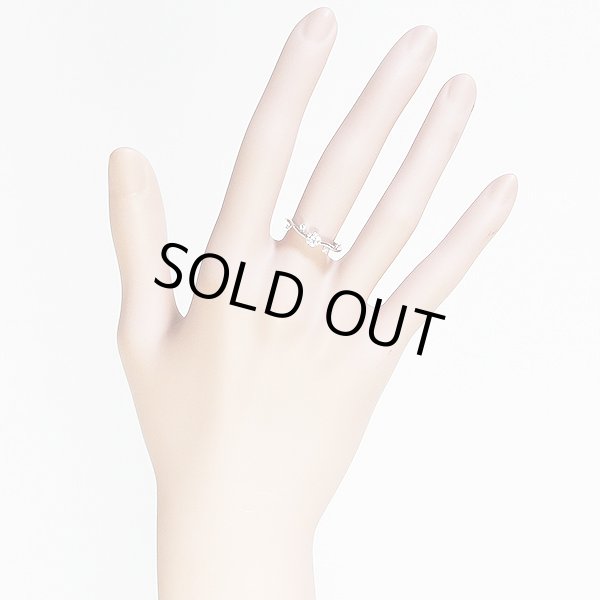 星の砂　PT900ダイアイリリング 0.34 2.80g　装着イメージ