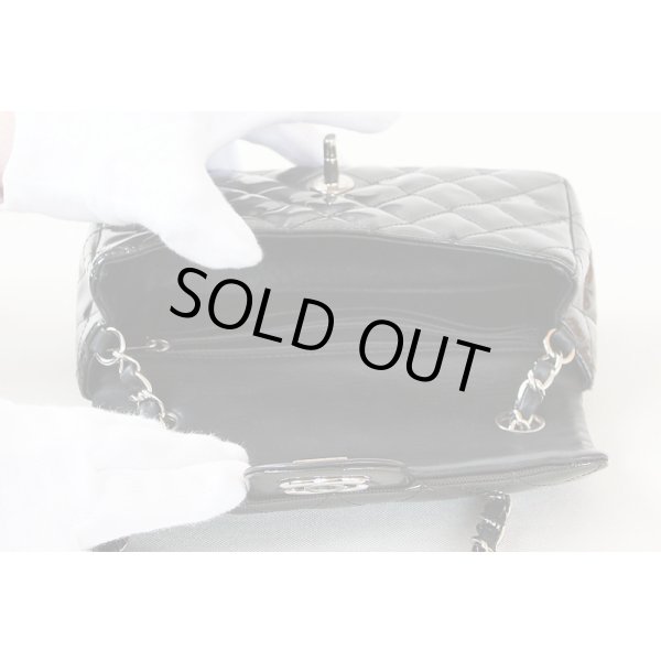 シャネル　ショルダーバック　ミニマトラッセ　（ブラック）　中身