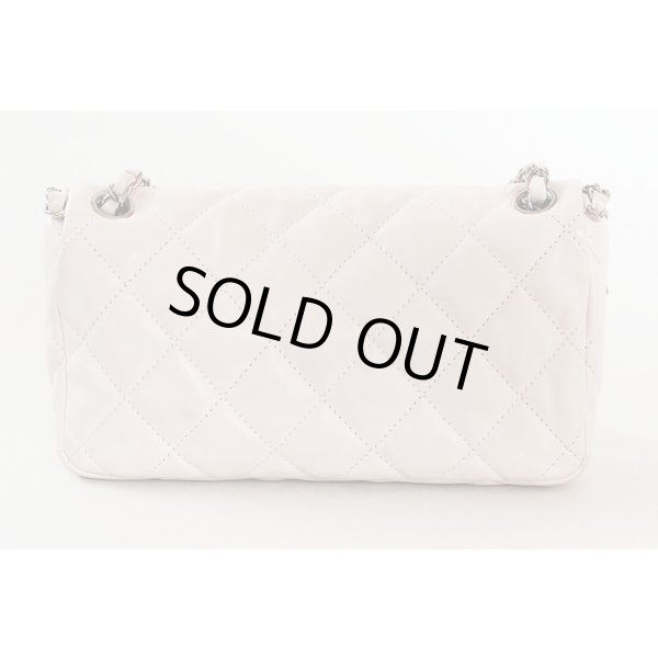 シャネル　ショルダーバック　（ピンクベージュ）　裏面