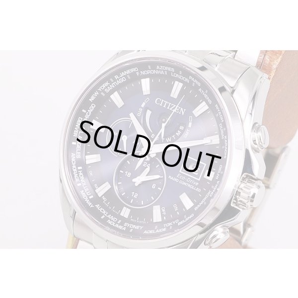 シチズン　アテッサ ＡＴ９０３１－５２Ｌ　紺文字盤　サイド拡大