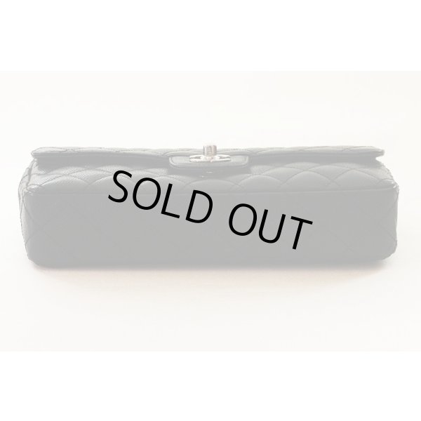 シャネル　チェーンショルダーバック ブラック／SIV金具　底