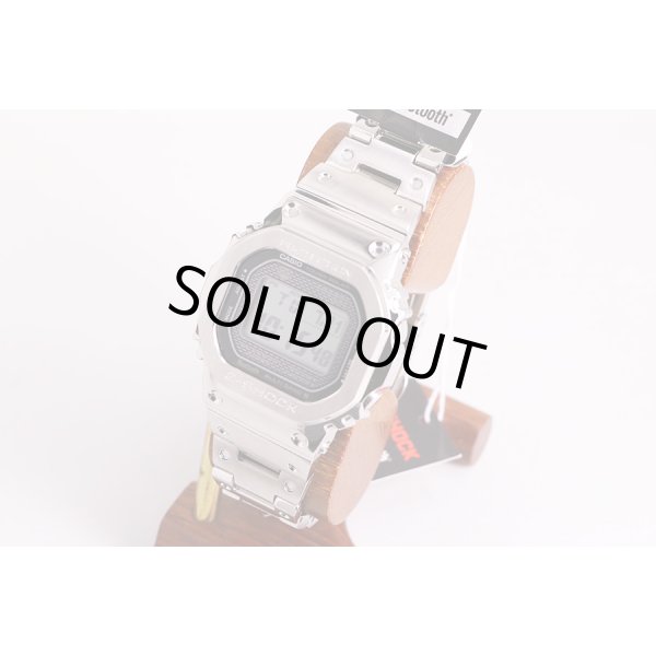 カシオ　Ｇショック ＧＭＷ－Ｂ５０００Ｄ ３４５９ デジタル文字盤　サイド